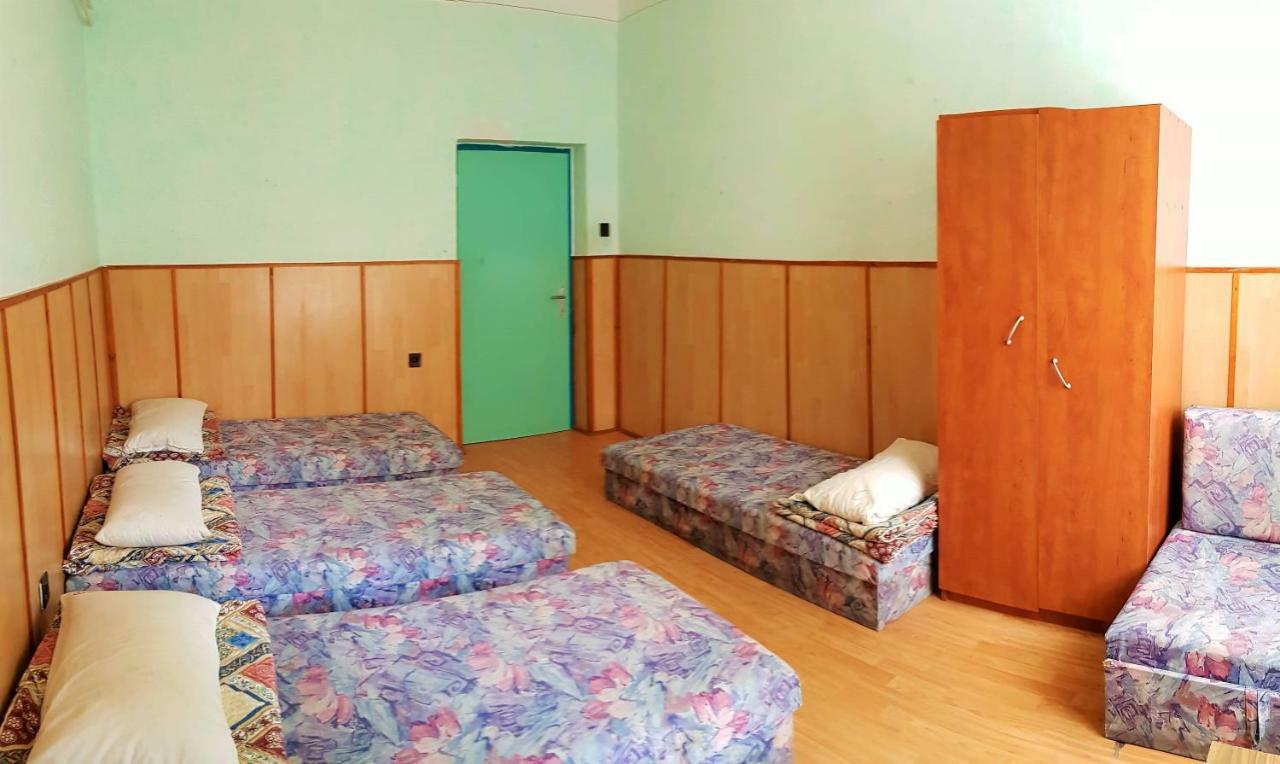 Muskatli Vendeghaz Hostel Parád Εξωτερικό φωτογραφία