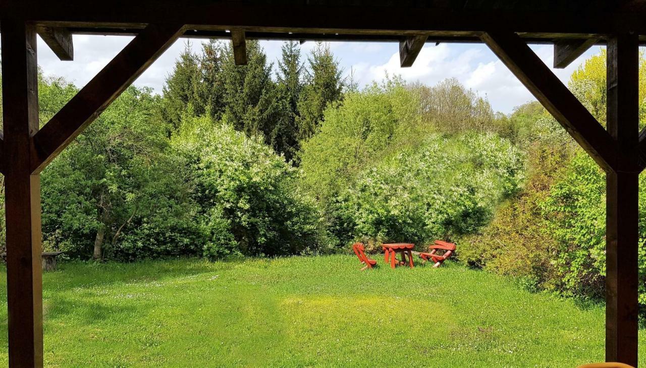 Muskatli Vendeghaz Hostel Parád Εξωτερικό φωτογραφία